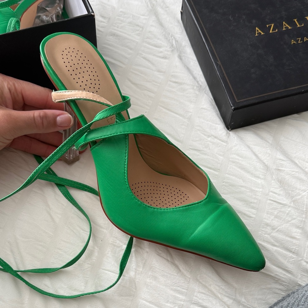 Chic Green Strappy Heels - Picture 3 of 9